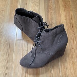 Universal Thread grey suede wedges